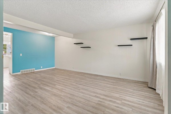 Kitchen - #3 18010 98 Av Nw, Edmonton, AB T5T3H6 Photo 3