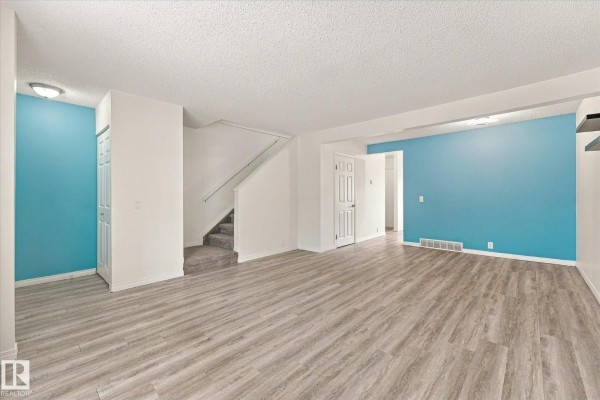 Primary Bedroom - #3 18010 98 Av Nw, Edmonton, AB T5T3H6 Photo 5