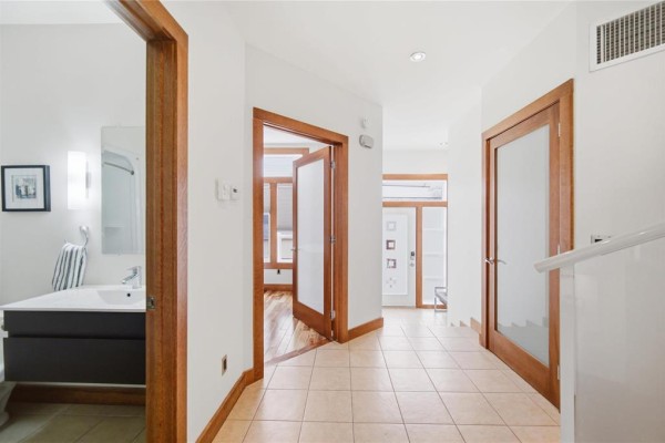 Primary Bedroom - 3 1810 Corydon Avenue, Winnipeg, MB R3N0C5 Photo 4