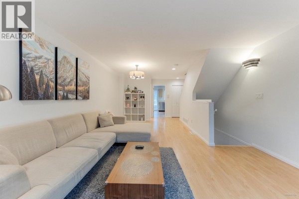 3 22788 Norton Court, Richmond, BC V6V2W7 Photo 4
