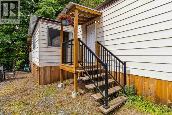 Primary Bedroom - 3 2670 Sooke River Rd, Sooke, BC V9Z0Y2 Photo 5