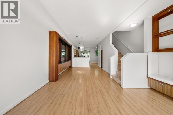 3 301 Klahanie Drive, Port Moody, BC V3H0C2 Photo 3