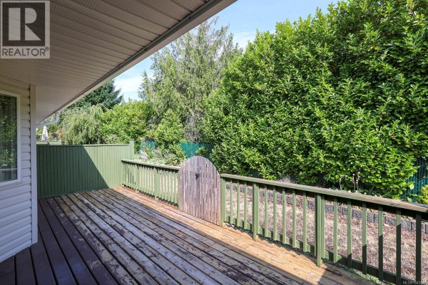 3 3355 First St, Cumberland, BC, photo 3