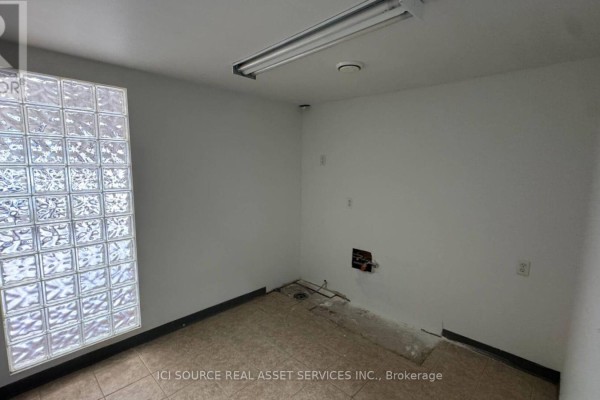 3 4 72 Centennial Road, Orangeville, ON L9W1P9 Photo 5