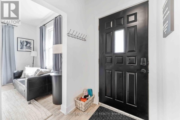 3-5 Mary Street N, Smiths Falls, ON K7A3R6 Photo 5