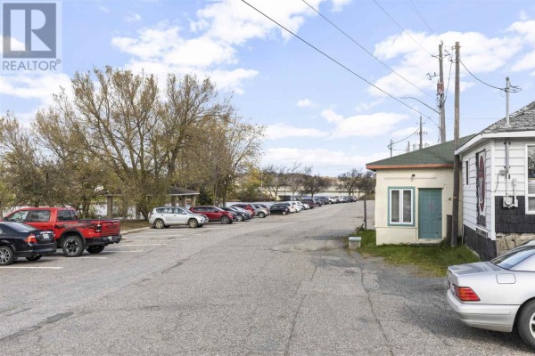 3-5 Woodward Ave, Blind River, ON P0R1B0 Photo 4