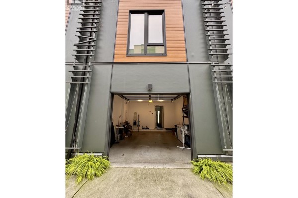 3 720 3rd East Street, North Vancouver, BC V7L0G7 Photo 4