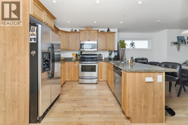 3 728 Gibsons Way, Gibsons, BC V0N1V9 Photo 5