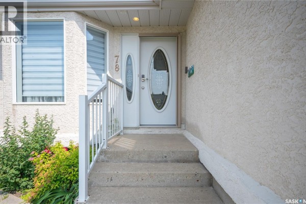 Foyer - #3 78 Russell Drive, Yorkton, SK S3N3W2 Photo 4