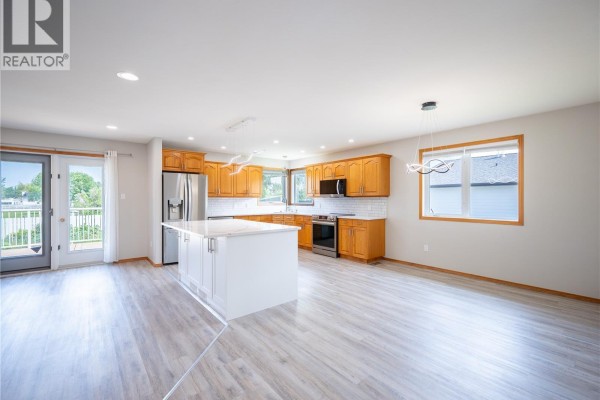 Den - #3 78 Russell Drive, Yorkton, SK S3N3W2 Photo 5