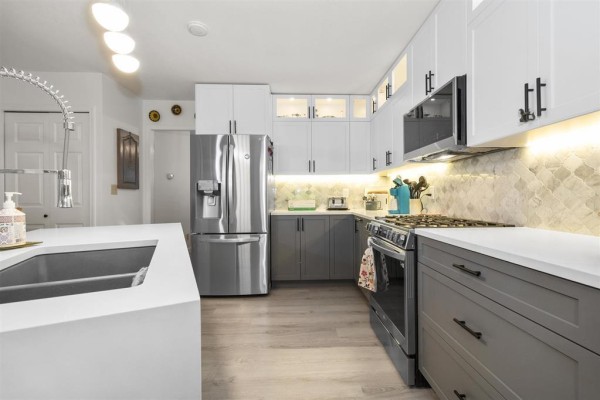 Eating area - 3 9515 Woodbine Street, Chilliwack Proper East, Chilliwack, BC V2P7T1 Photo 5
