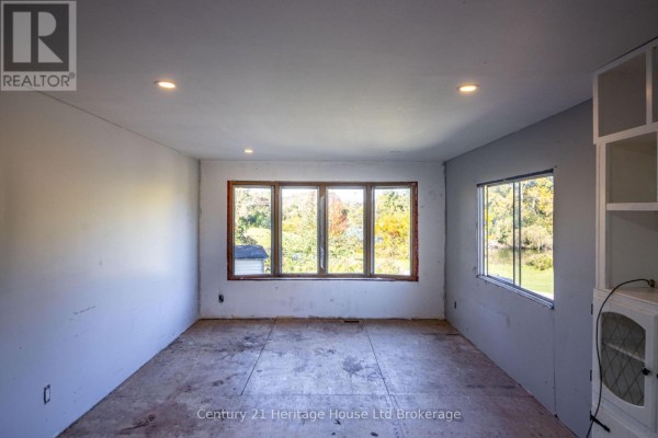 3 Albert - 596101 59 Highway, East Zorra Tavistock, ON N4S7W1 Photo 4