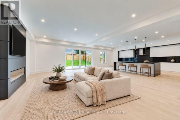 Bedroom 5 - 3 Amber Crescent, Toronto, ON M6L2R5 Photo 4
