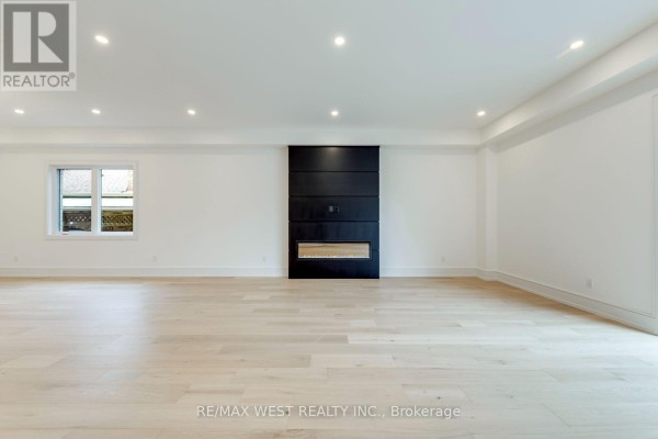 Kitchen - 3 Amber Crescent, Toronto, ON M6L2R5 Photo 5