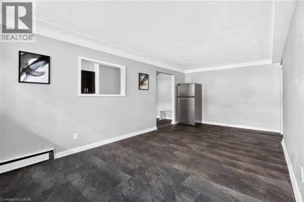 Bedroom - 3 Applewood Avenue Unit# 1, Stoney Creek, ON L8G3S4 Photo 5