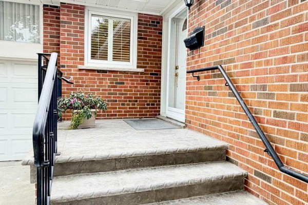 Main - 3 Avery Avenue, Toronto, ON, photo 2