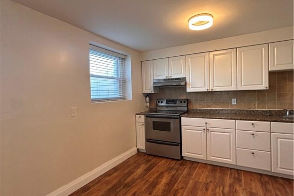 Eat in kitchen - 3 Balmoral Avenue S Unit# 1a, Hamilton, ON L8M3J7 Photo 4