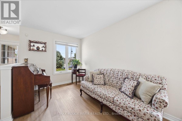 Living room - 3 Beall Street, Kawartha Lakes, ON K9A6J6 Photo 4