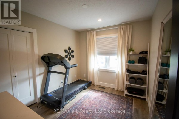 3 Belfast Circle, Tillsonburg, ON, photo 3