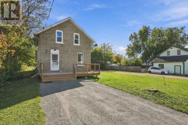 Kitchen - 3 Bertie Street, Kawartha Lakes, ON K9V1H9 Photo 3