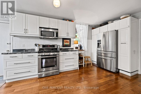 3 Bird Avenue, Brampton, ON, photo 3