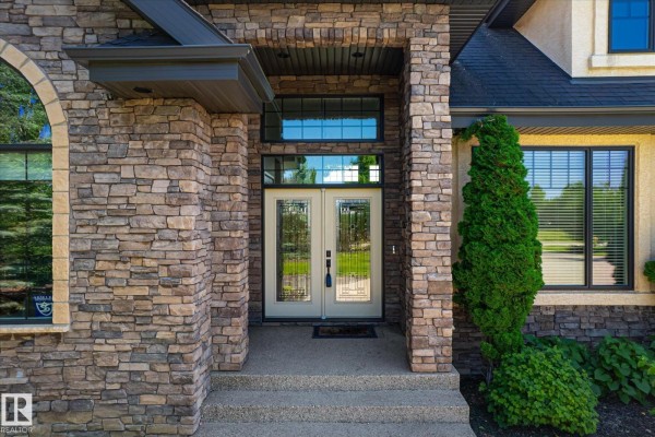 Family room - 3 Blackhawk Dr, Rural Parkland County, AB T7Y1A8 Photo 4