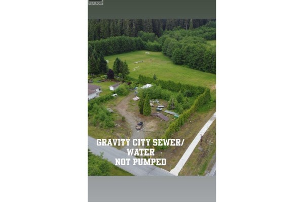 3 Blueberry Avenue, Kitimat, BC V8C2S7 Photo 5