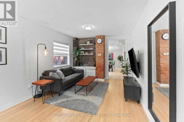 Living room - 3 Cardell Avenue, Toronto, ON M9N1S4 Photo 5
