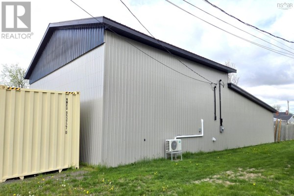 3 Clinton Street, Amherst, NS B4H1K2 Photo 4