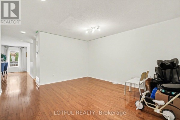 Kitchen - 3 Collington Street, Ottawa, ON K2G6X5 Photo 3