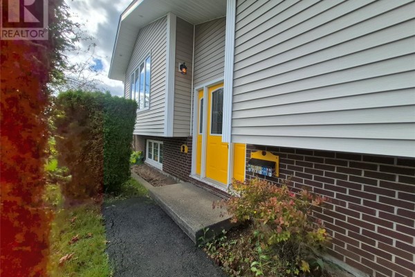 Laundry room - 3 Conway Street, Grand Falls Windsor, NL  Photo 4