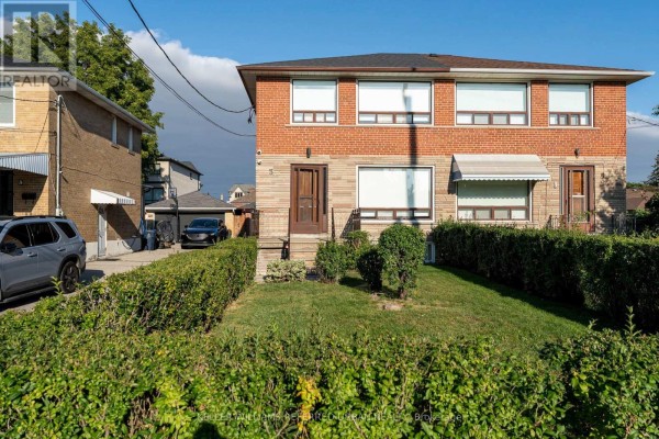3 Duckworth Street, Toronto, ON M6M4W3 Photo 2