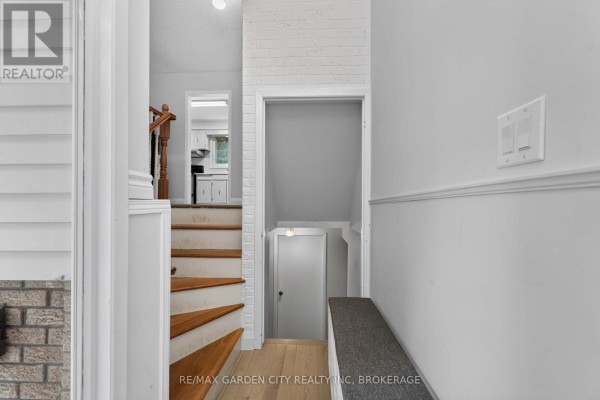 Primary Bedroom - 3 Fallingbrook Drive, Pelham, ON L0S1E0 Photo 4