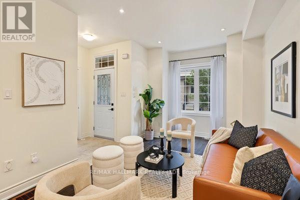 Family room - 3 Flook Lane, Toronto, ON M2R3Y5 Photo 5