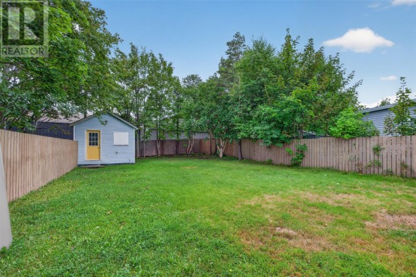 Bath (# pieces 1-6) - 3 Glendale Avenue, Mount Pearl, NL A1N1M8 Photo 2
