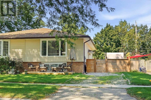 3 Glengrove Avenue, Grimsby, ON, photo 2