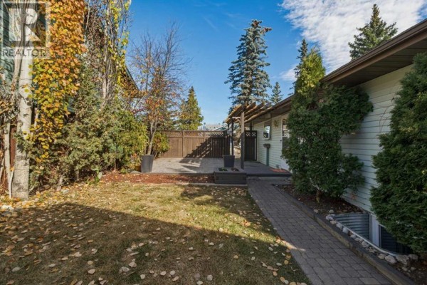 Dining room - 3 Glenport Road, Cochrane, AB T4C1G8 Photo 4