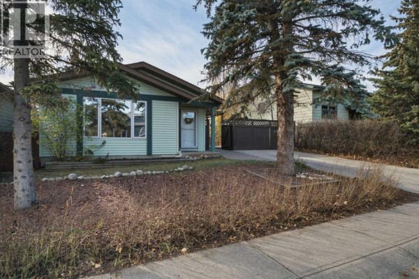 Bedroom - 3 Glenport Road, Cochrane, AB T4C1G8 Photo 5
