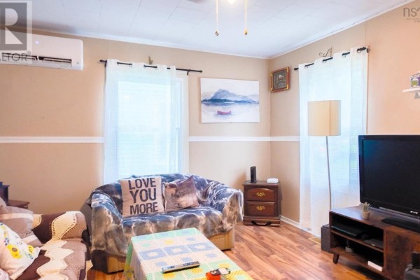 3 Hillside Drive, Liverpool, NS, photo 2