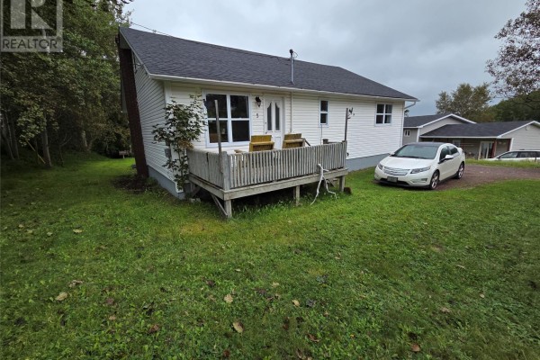 Porch - 3 Hynes Road, Bishop S Falls, NL A0H1C0 Photo 2