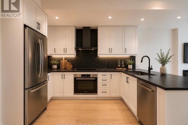 Primary Bedroom - 3 Innes Avenue, Toronto, ON M6E0B2 Photo 5