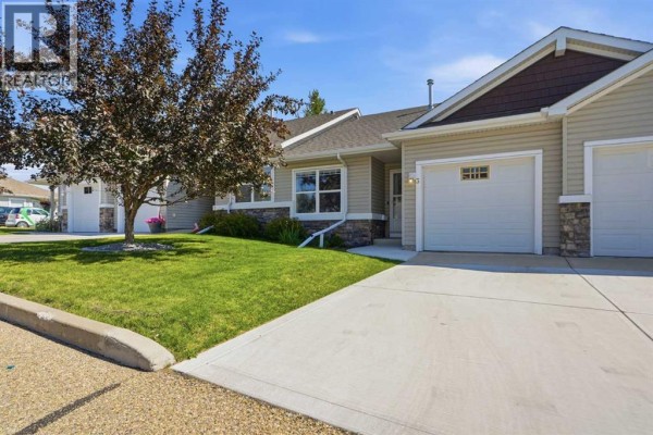 3 Janko Close, Red Deer, AB, photo 2