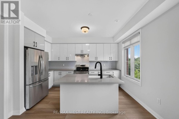 Kitchen - 3 John Carter Way, Markham, ON L3P0P7 Photo 4