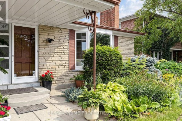 3 Leeswood Crescent E, Toronto, ON, photo 3