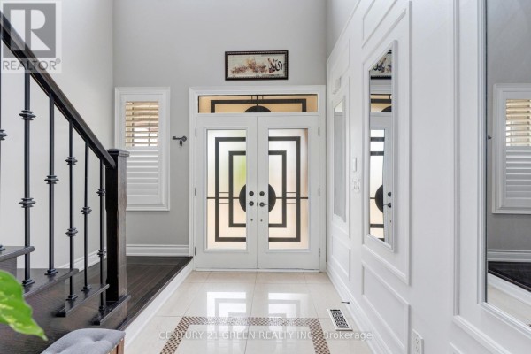 3 Lisson Crescent, Brampton, ON, photo 2