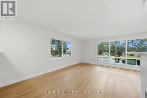Living room - 3 Manley Crescent, Thorold, ON L2V4K2 Photo 4
