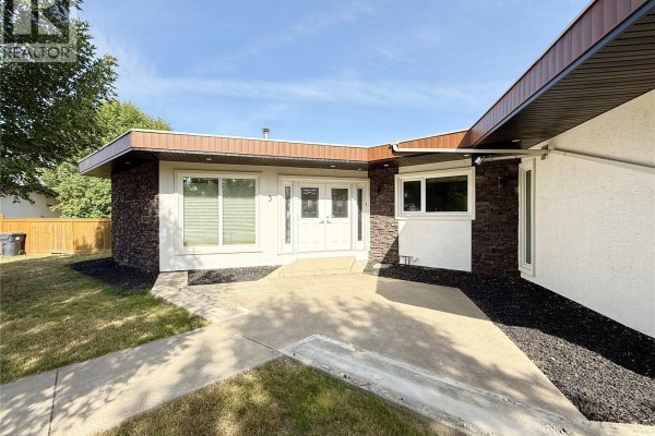 3 Mclelland Bay, Weyburn, SK, photo 2