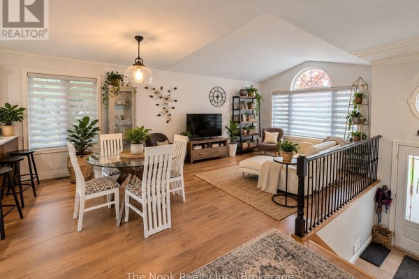 Bedroom 2 - 3 Midland Drive, Kawartha Lakes, ON K9V6B9 Photo 4