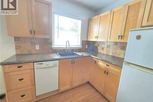 Mud room - 3 Miramichi Avenue, Miramichi, NB E1N1P6 Photo 4