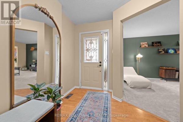 3 Moresby Drive, Ottawa, ON K2M2A2 Photo 5
